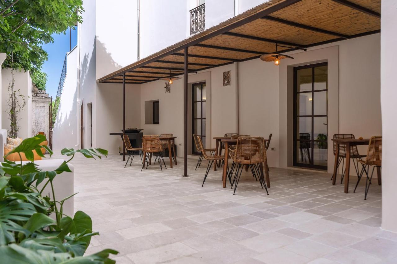 Palazzo Frangipane Bed & Breakfast Salve Exterior photo