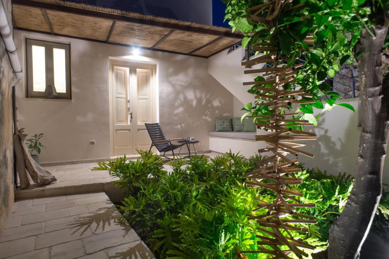 Palazzo Frangipane Bed & Breakfast Salve Exterior photo