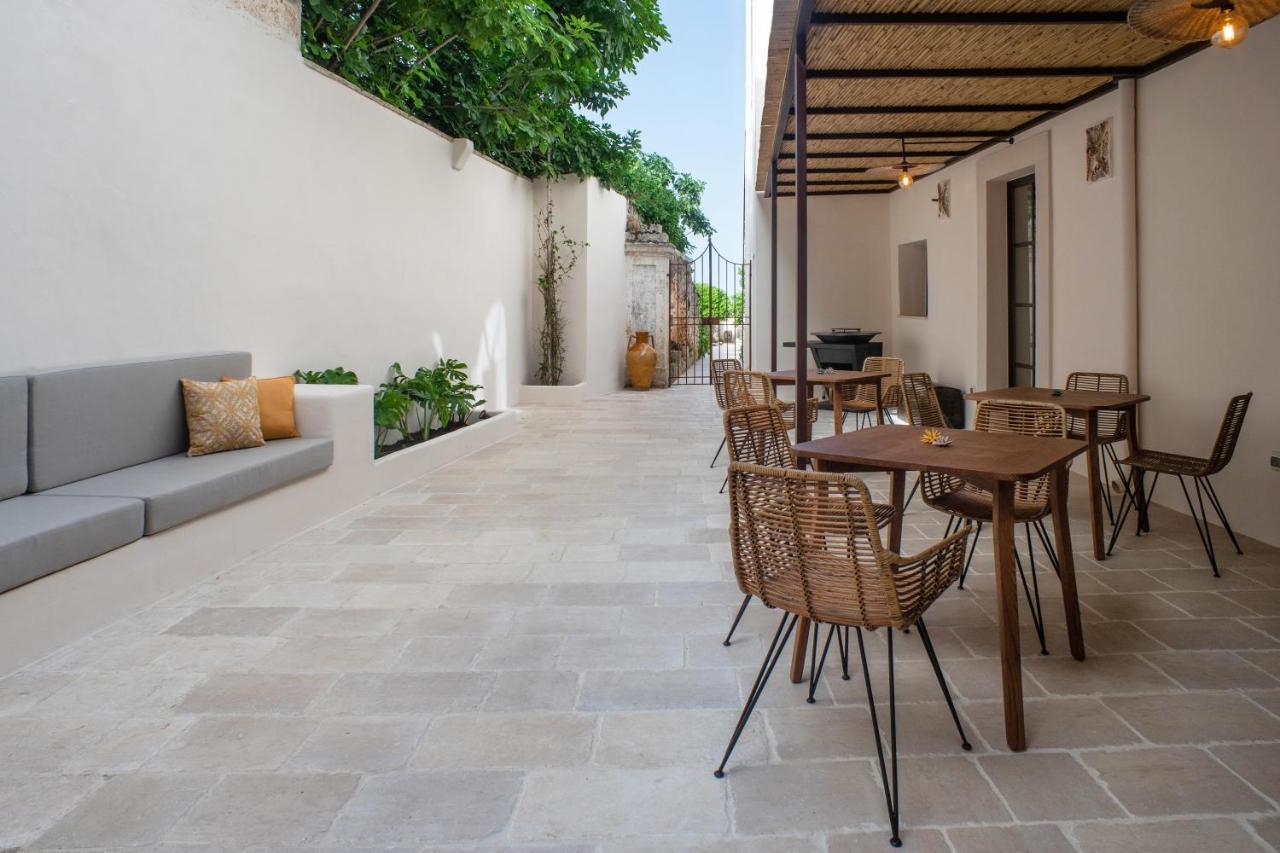 Palazzo Frangipane Bed & Breakfast Salve Exterior photo